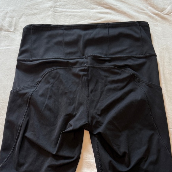 Lululemon Athletica Black Capri Leggings Size 6 - Picture 4 of 7